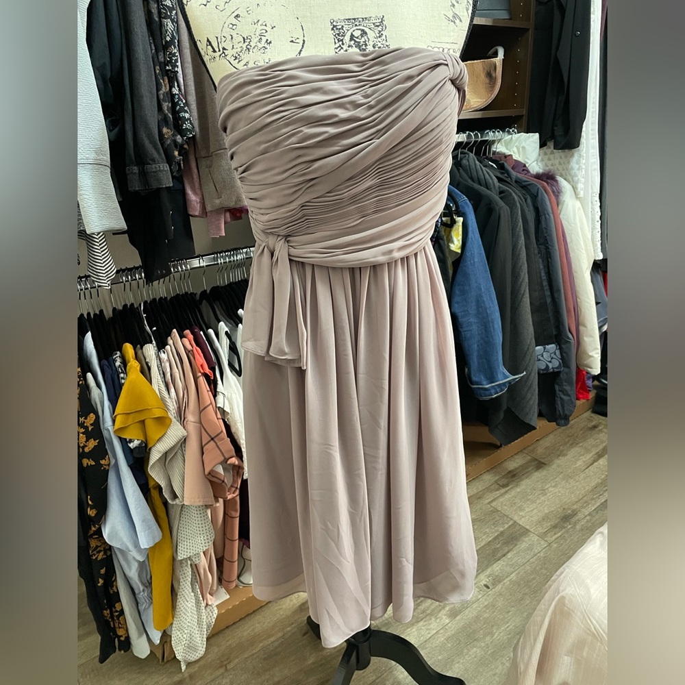 CALVIN KLEIN Strapless Ruched Chiffon Formal Knee Length Dress 8